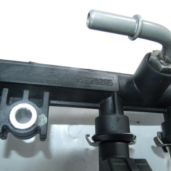 Flauta E Bico Injetor Fiat Uno Vivace 2012