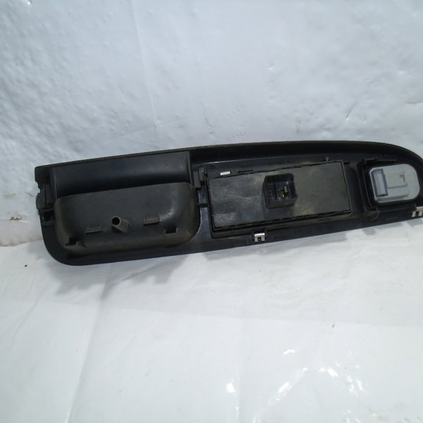 Botão Vidro Eletrico Dianteiro Esquerdo Vw Jetta 2010