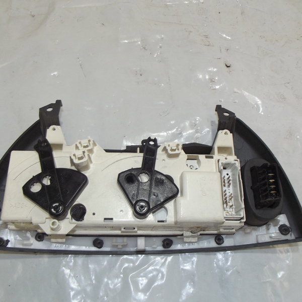 Comando Ar Condicionado Com Moldura Renault Scenic 2001