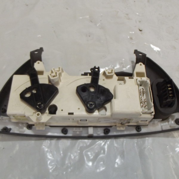 Comando Ar Condicionado Com Moldura Renault Scenic 2001
