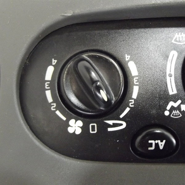 Comando Ar Condicionado Com Moldura Renault Scenic 2001