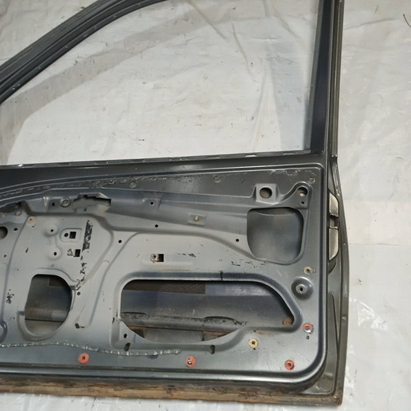 Porta Lado Direito Fiat Strada 2000 Usado  Dianteira Direito Verde