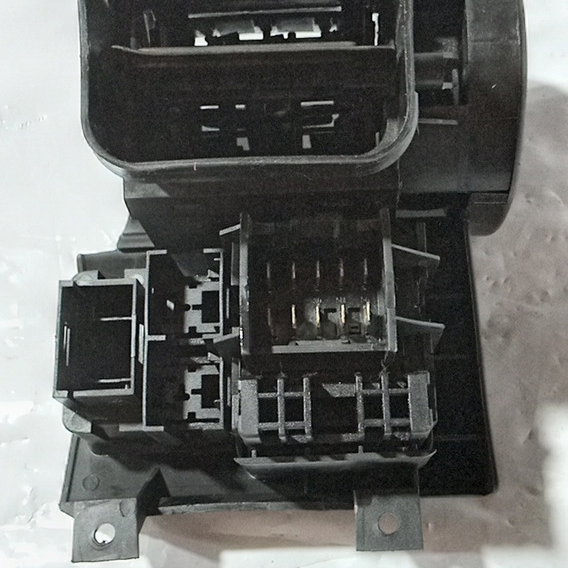 Chave De Luz Difusor Esquerdo Gm Corsa 2010