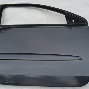 Porta Dianteira Direita Fiat Stilo 2005 Com Detalhes Dianteira Direito Verde