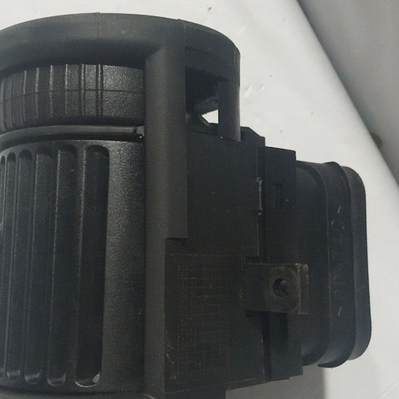 Difusor De Ar Condicionado Gm Corsa Lado Direito  2010