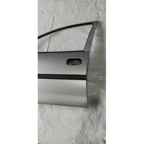 Porta Dianteira Esquerda Gm Corsa 2000  Dianteira Esquerdo Cinza