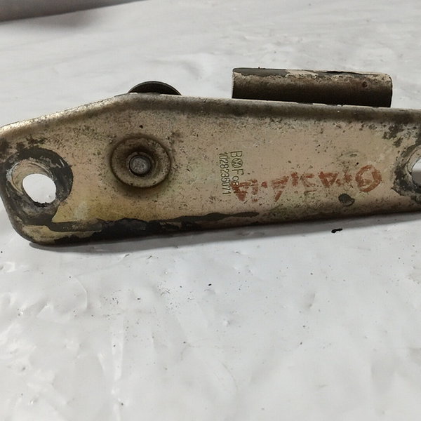 Trava Superior Segurança Capo Volkswagen Brasília 73/83