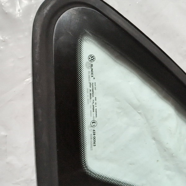 Vidro Fixo Lateral Traseiro Direito Volkswagen Gol 1996