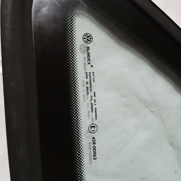 Vidro Fixo Lateral Traseiro Direito Volkswagen Gol 1996