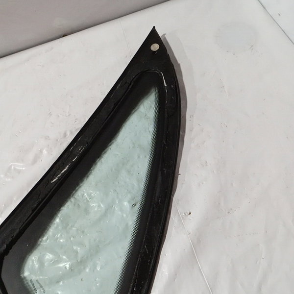 Vidro Fixo Lateral Traseiro Direito Volkswagen Gol 1996