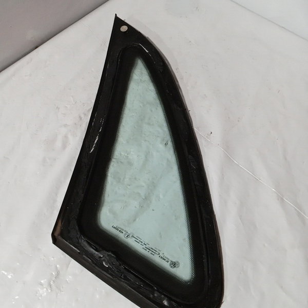 Vidro Fixo Lateral Traseiro Direito Volkswagen Gol 1996
