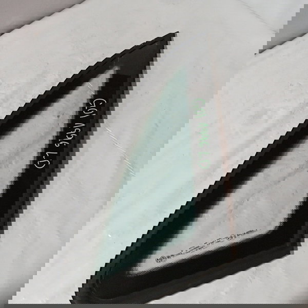 Vidro Fixo Lateral Traseiro Direito Volkswagen Gol 1996