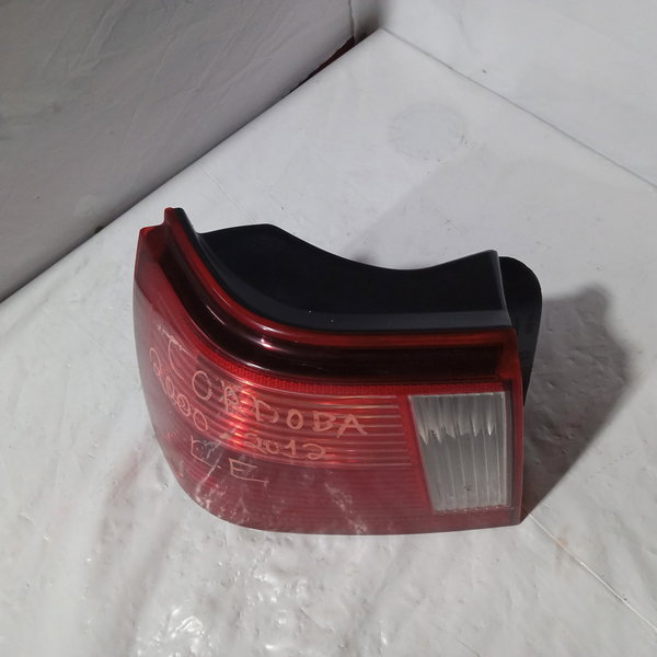 Lanterna Traseira Esquerda Seat Ibiza 2000 Esquerdo Vermelho