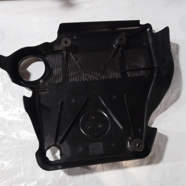 Acabamento Capa Do Motor Volkswagen Golf 2003