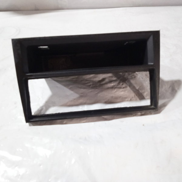 Moldura Do Radio Som Chevrolet Corsa Maxx 2004
