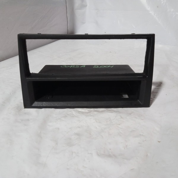 Moldura Do Radio Som Chevrolet Corsa Maxx 2004