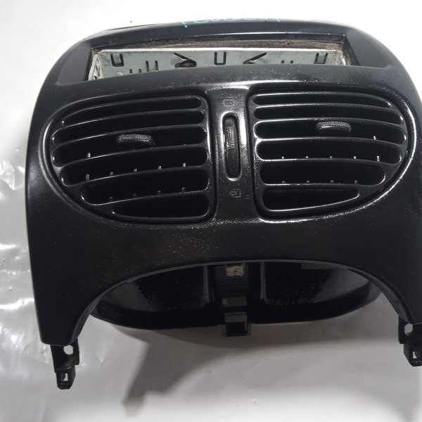 Moldura Central Do Som E Difusor Peugeot 206 2006
