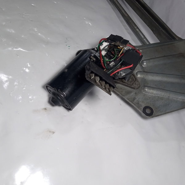 Motor Limpador Parabrisa Volkswagen Apolo 1992