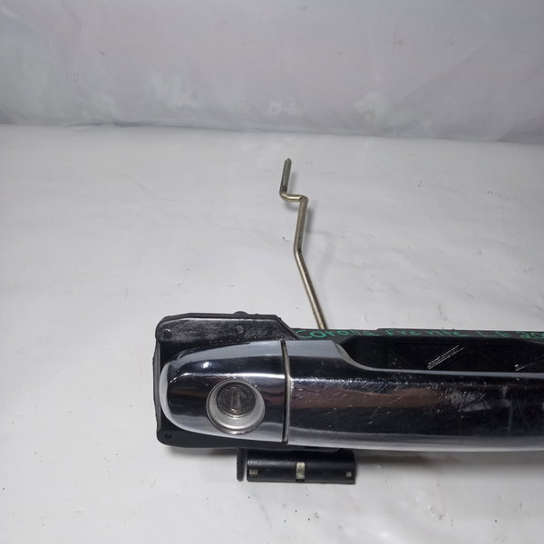 Maçaneta Externa Porta Dianteira Esquerda Toyota Corolla 04