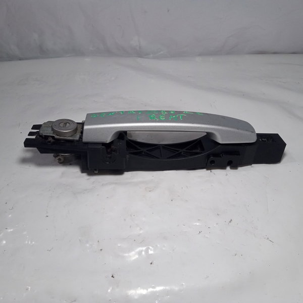 Maçaneta Externa Porta Dianteira Esquerda Nissan Sentra 2010 Dianteira