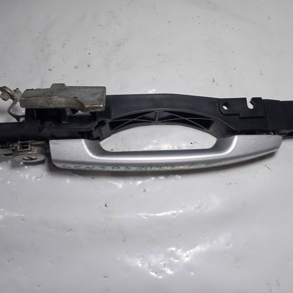 Maçaneta Externa Porta Dianteira Esquerda Nissan Sentra 2010 Dianteira