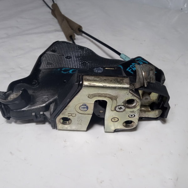 Fechadura Porta Dianteira Direita Toyota Corolla 2004