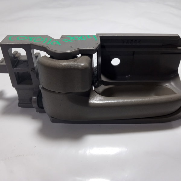 Maçaneta Interna Dianteira Esquerda Toyota Corolla 2004 Dianteira