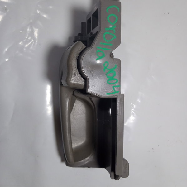 Maçaneta Interna Dianteira Esquerda Toyota Corolla 2004