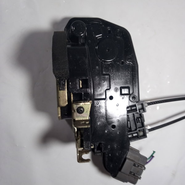 Fechadura Porta Traseira Direita Nissan Sentra 2008