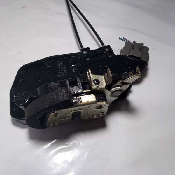 Fechadura Porta Traseira Direita Nissan Sentra 2008