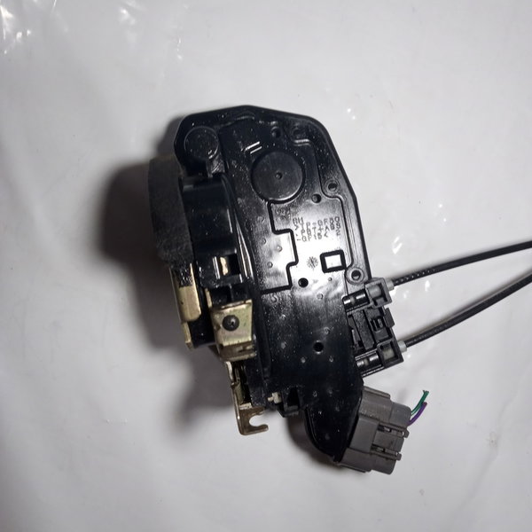 Fechadura Porta Traseira Direita Nissan Sentra 2008