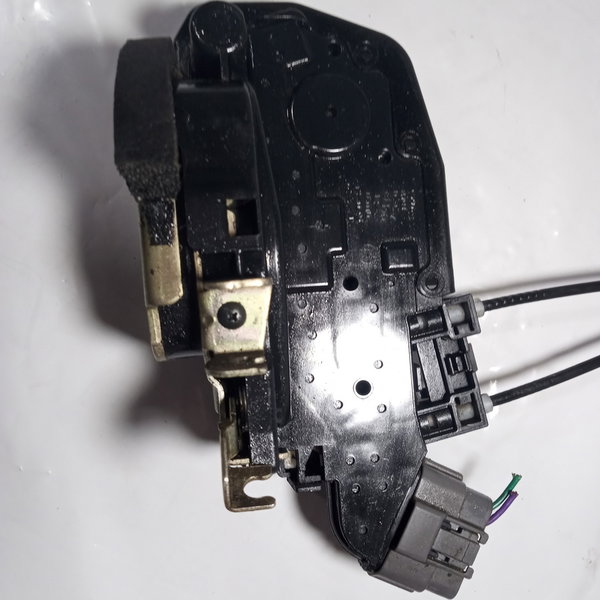 Fechadura Porta Traseira Direita Nissan Sentra 2008