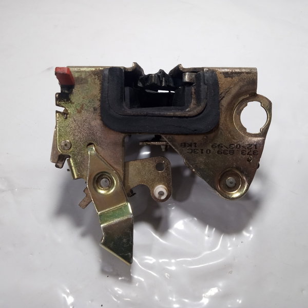 Fechadura Porta Traseira Esquerda Volkswagen Gol 2000
