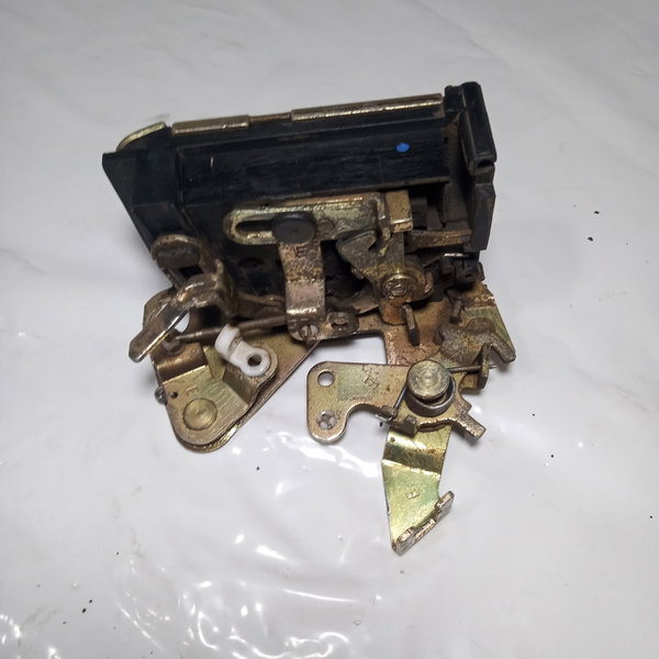 Fechadura Porta Traseira Esquerda Volkswagen Gol 2000