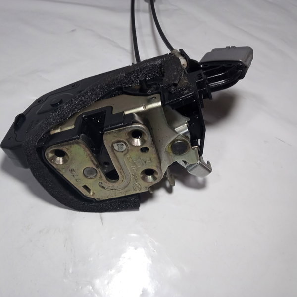 Fechadura Porta Traseira Esquerda Nissan Sentra 2008