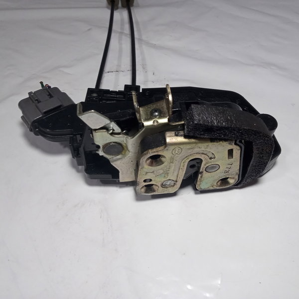 Fechadura Porta Traseira Esquerda Nissan Sentra 2008