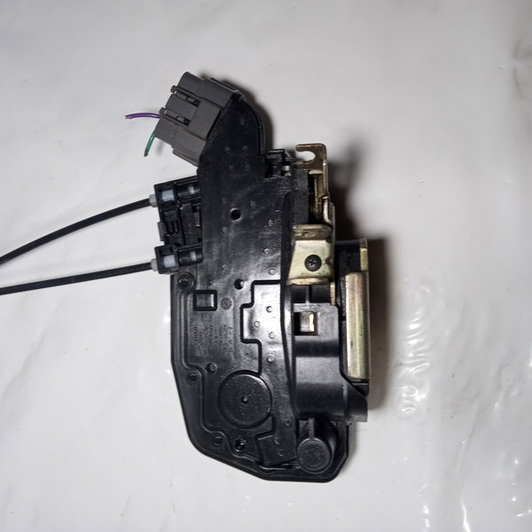 Fechadura Porta Dianteira Direita Nissan Sentra 2008