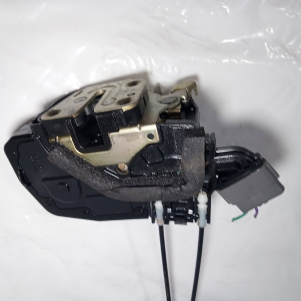 Fechadura Porta Dianteira Direita Nissan Sentra 2008