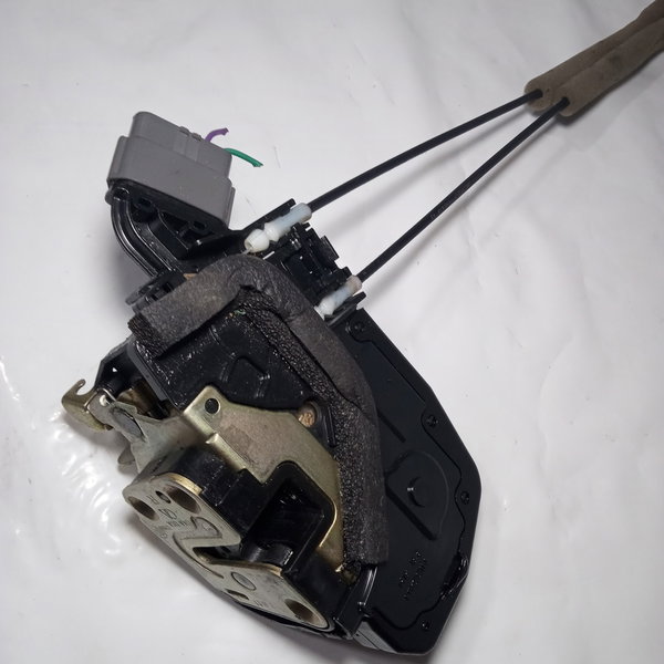 Fechadura Porta Dianteira Direita Nissan Sentra 2008