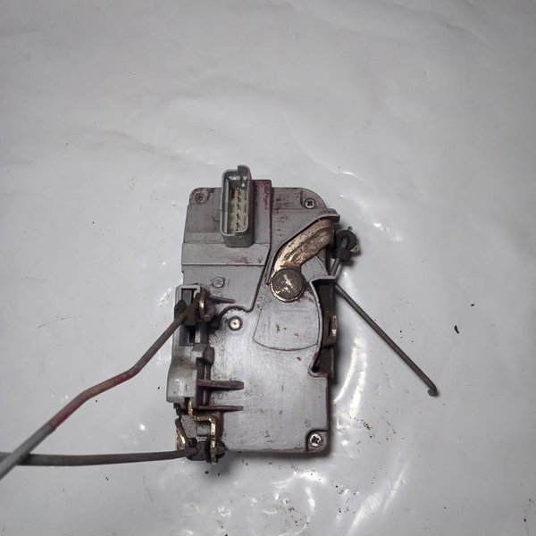 Fechadura Porta Dianteira Esquerda Peugeot 206 2002