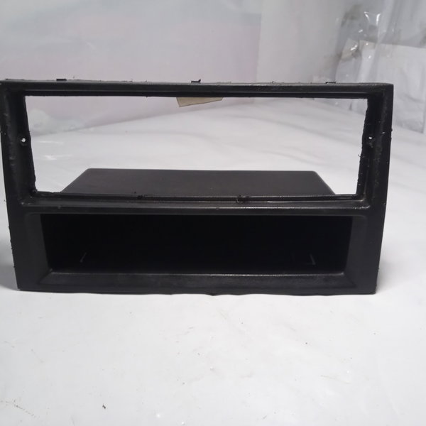 Moldura Rádio E Porta Objetos Gm Montana 2010