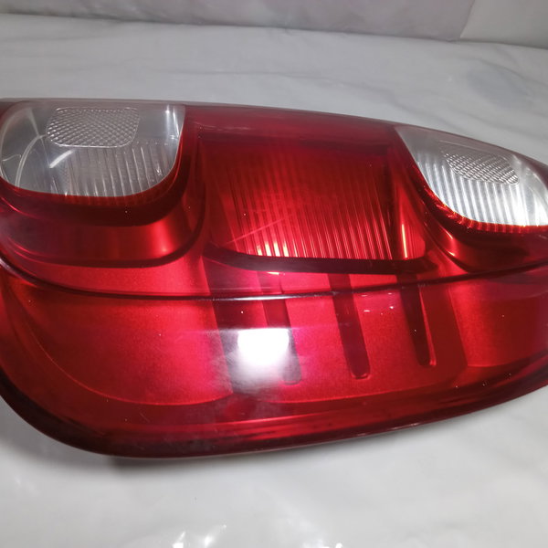 Lanterna Traseira Lado Direito Fiat Uno Vivace 2013 Esquerdo Vermelho