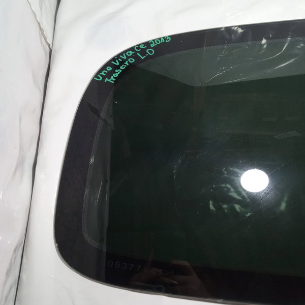 Vidro Fixo Lateral Traseiro Direito Fiat Uno Vivace 2013