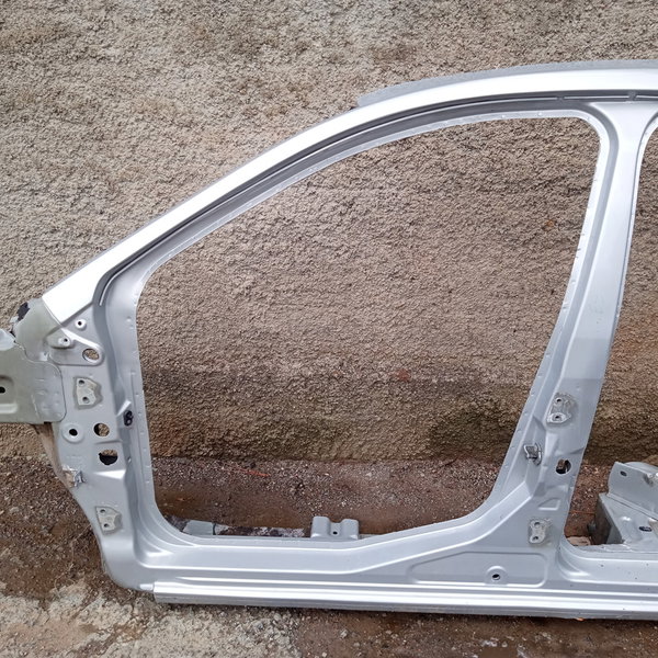 Lateral Lado Esquerdo Ford Fiesta 2012