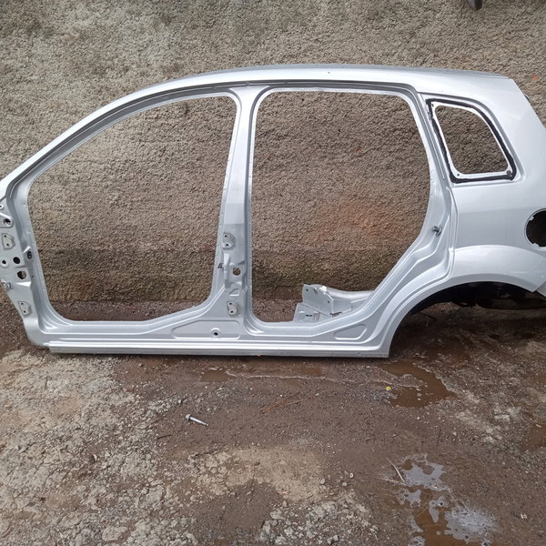 Lateral Lado Esquerdo Ford Fiesta 2012