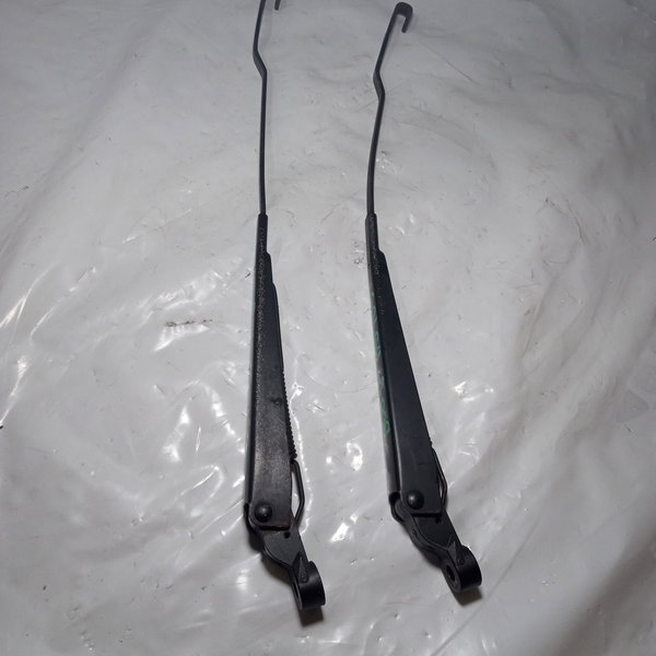 Braço Haste Limpador De Parabrisa Volkswagen Gol G4 2009 Direito