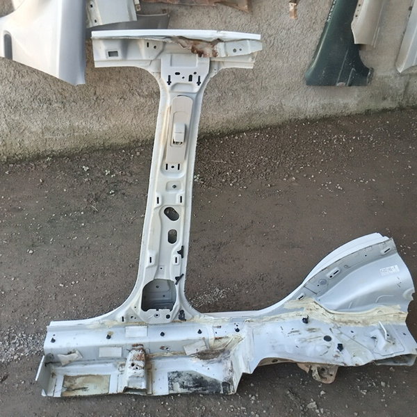 Coluna Porta Caixa Ar Lado Direito Ford Ka 2019 (branca)