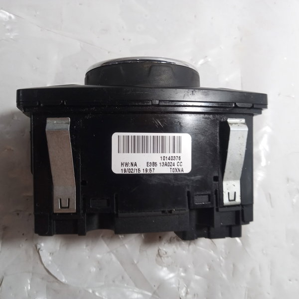 Botão Interruptor Farol E Porta Malas Ford Ka 2019