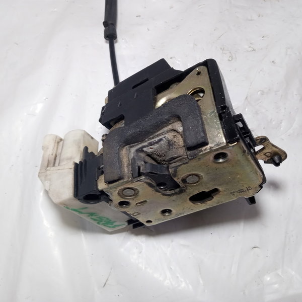 Fechadura De Porta Dianteira Direita Fiat Palio 1999