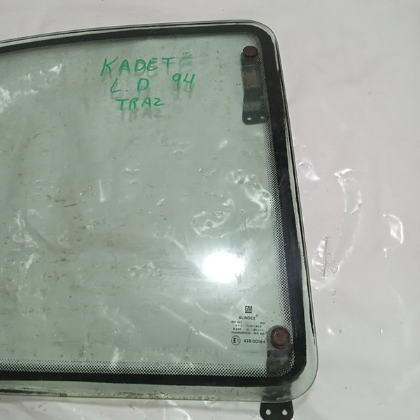 Vidro Basculante Traseiro Direito Gm Kadett 1994 Usado